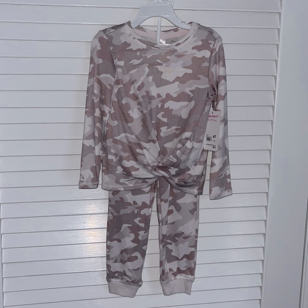 NWT 90 Degrees by Reflex Baby Camo Set